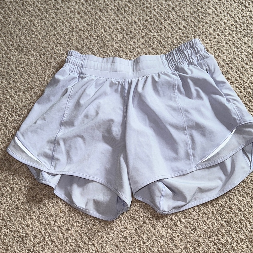 lululemon hotty hot shorts 4 inch low rise, size 4, color light blue/periwinkle
